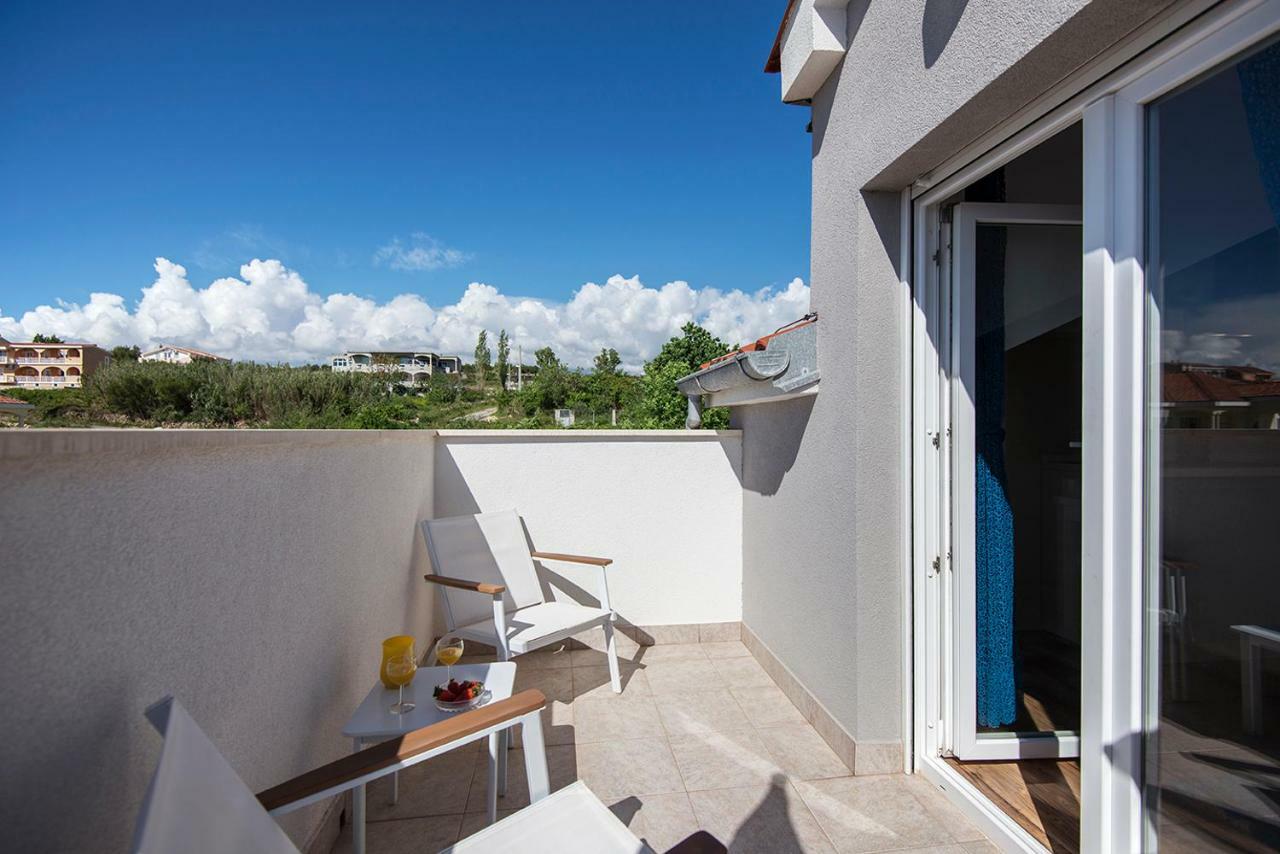Apartments Cape Deluxe Rtina Exteriör bild